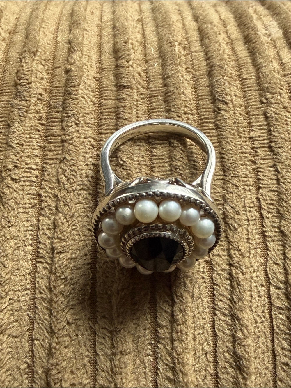 Tiffany & Co. Zigfield pearl and black onyx ring - Picture 7 of 8